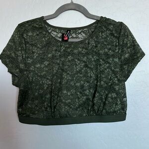 Torrid curve lace crop